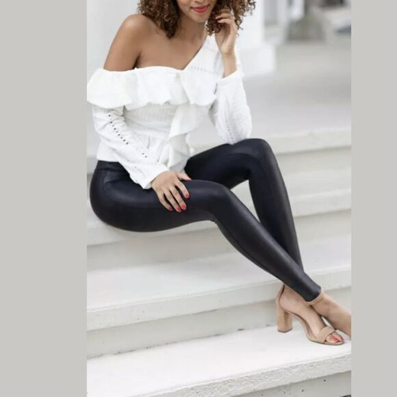 Spanx Faux Leather Leggings Size Medium - Picture 1 of 9